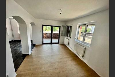 House for sale, 4 Rooms, 150 sqm, 3501 sqm, Grădiște - 2