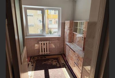 Vand apartament cu 4 cam decomandate ,et 2,zona George Enescu - 6