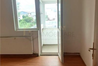 GIARMATA - 3 camere - 1 baie - 1 balcon - ETAJ 1 - BLOC IZOLAT