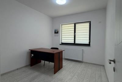 Spațiu comercial, de 47 mp, în Central - 4