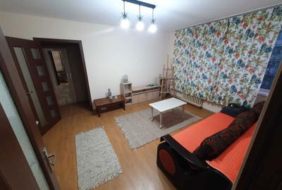Apartament cu 2 camere semidecomandat în Rovine - 2