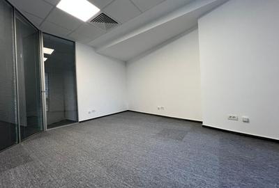 Birou, de 140 mp, în Dacia - 4