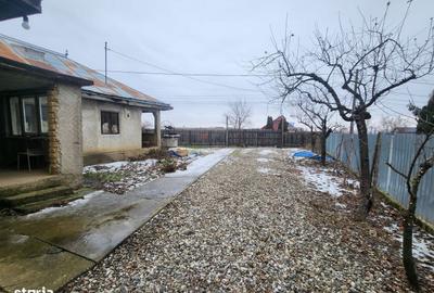 Casă cu 4 camere în Faraoani - 2