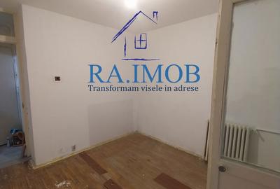 Apartament cu 3 camere decomandat în 9 Mai - 17