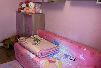 Apartament cu 3 camere decomandat în Km 4 - 9