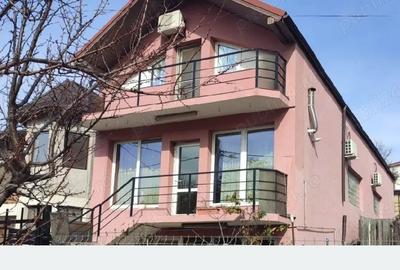 Casă în Central - 2