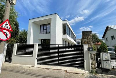 Spațiu comercial, de 200 mp, în Central - 6