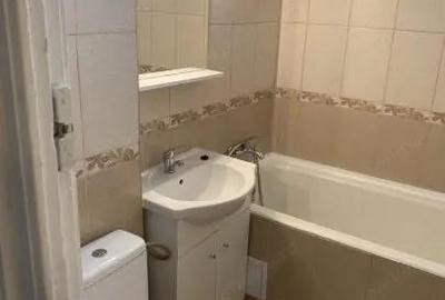 Apartament cu 3 camere decomandat în Giurgiului - 9