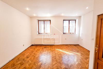 Apartament cu 3 camere decomandat în Central - 1
