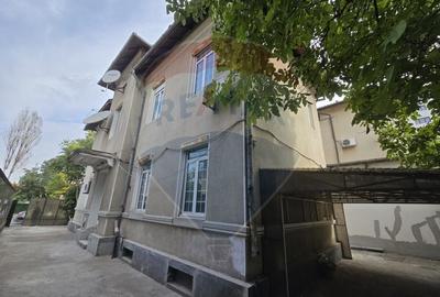 DE VANZARE Casa / Vila cu 11 camere de vanzare in zona Parcul Carol - 3