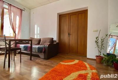 Inchiriez apartament 2 camere la casa, cu curte comuna aproape de Pia?a Sfatului, Bra?ov - 4