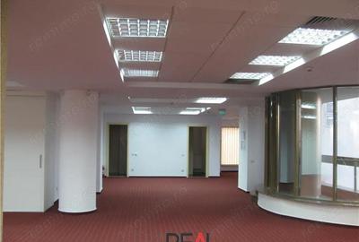 Spațiu comercial, în Titulescu - 5