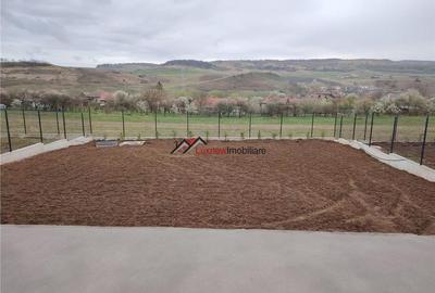 Casa superba semifinisata 120 mp utili + 450 mp teren liber. Zona Corusu. - 2
