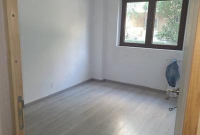 Spatiu Comercial | Aparatorii Patriei | Metrou | 2 intrari | 81 mp - 5