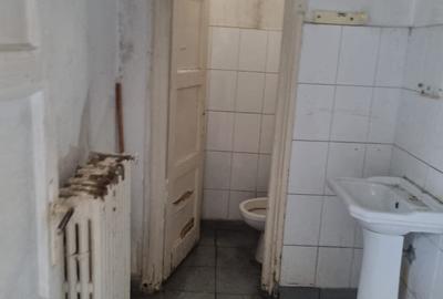 Oportunitate Unică în Centru! Spațiu Comercial de 75 mp cu Trafic Pietonal Oportunitate Unică în Centru! Spațiu Comercial de 75 mp cu Trafic Pietonal - 9