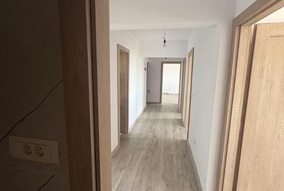 Apartament cu 3 camere decomandat în Astra - 17