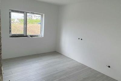 Apartament cu 2 camere decomandat în Bârnova - 4