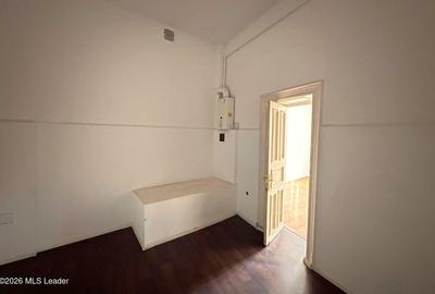 B-dul Carol 59, 222 mpu, 9 camere, etaj 1 din 3, balcoane 14 mp - 28