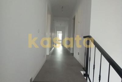 Casă cu 4 camere în Central - 5
