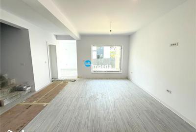 Casă cu 4 camere cu Teren 370 Mp în Miroslava