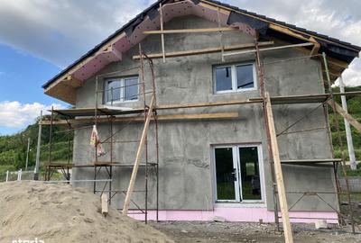 Casă cu 4 camere cu Teren 537 Mp în Mediaș - 3