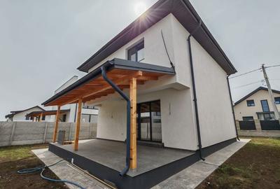 Casa 4 camere P+1+ Pod Comision 0 - 5