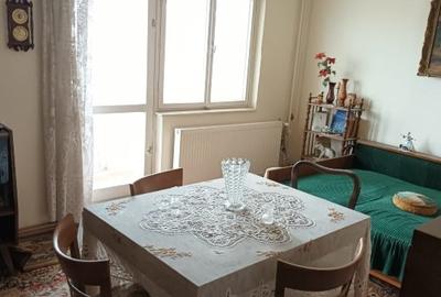 Apartament cu 3 camere decomandat în Micălaca - 1