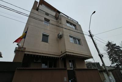 Casă individuală cu 12 camere cu Canalizare în Colentina - 2