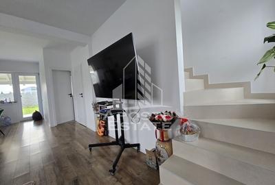 Jumatate de duplex, P+M, cu 3 camere si 2 bai, Sag - 4