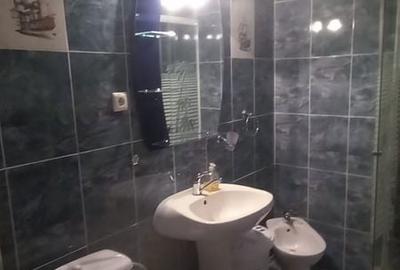 Apartament cu 2 camere decomandat în Exterior Vest