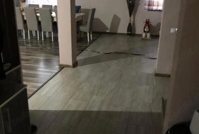 Casă cu Teren 450 Mp în Central - 4