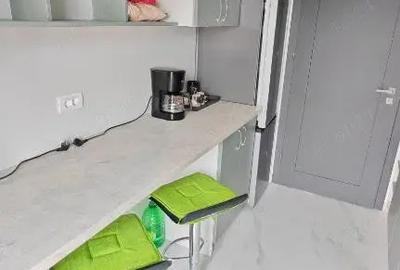 Apartament cu 2 camere decomandat în UTA - 1