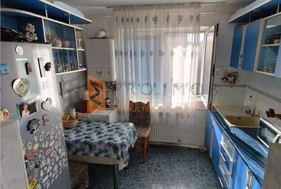 Apartament 3 camere cf 1 semidecomandat zona Micro 5 - 7