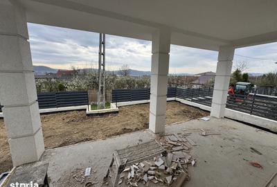 Casă cu 3 camere cu Teren 420 Mp în Central - 11