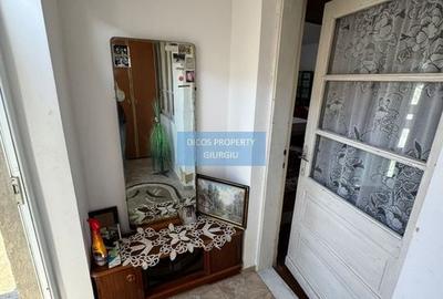 De Vânzare - Casă, Strada Griviței - 30