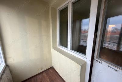 Etaj intermediar. Disponibil imediat. Zona excelenta - 7