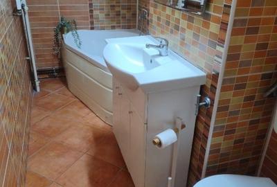 Apartament cu 2 camere decomandat, mobilat în 13 Septembrie - 8