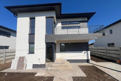 Casă cu 5 camere cu Teren 350 Mp în Berceni