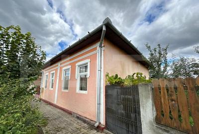 Casa de vanzare cu 3 camere aproape de Baile Sarate - Oc - 2