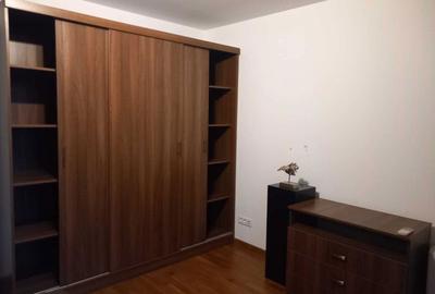 Apartament cu 3 camere decomandat în Petrești - 1