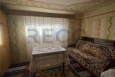 Casă cu 3 camere cu Teren 2650 Mp în Burzuc - 2