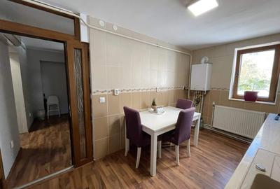 Apartament cu 2 camere decomandat în Progresul II - 8