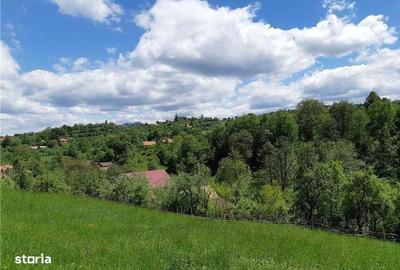 Teren de 2378 mp, în Bran