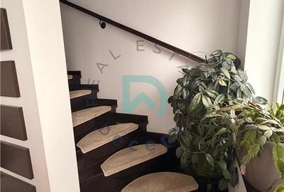 Casă cu 3 camere cu Teren 40 Mp în Tractorul - 3