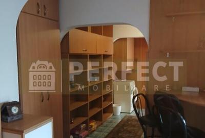 Zona PALTINIS, 58mp, 3 camere DECOMANDAT, AN 1986!! Pret 74000 euro!! - 5