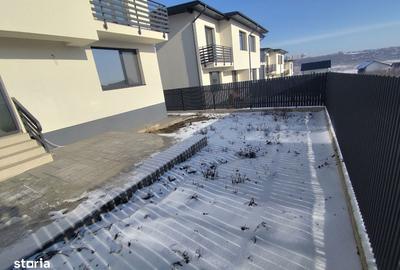 Casă cu 4 camere cu Teren 220 Mp în Rediu - 9