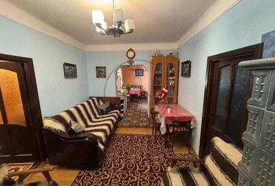 Casă cu 6 camere cu Teren 2000 Mp în Central - 4