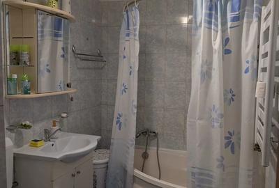 Inchiriez apartament 3 camere Voluntari - 1