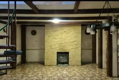 Casă cu 6 camere cu Teren 2000 Mp în Babadag - 1