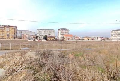Teren de 10000 mp, în Militari